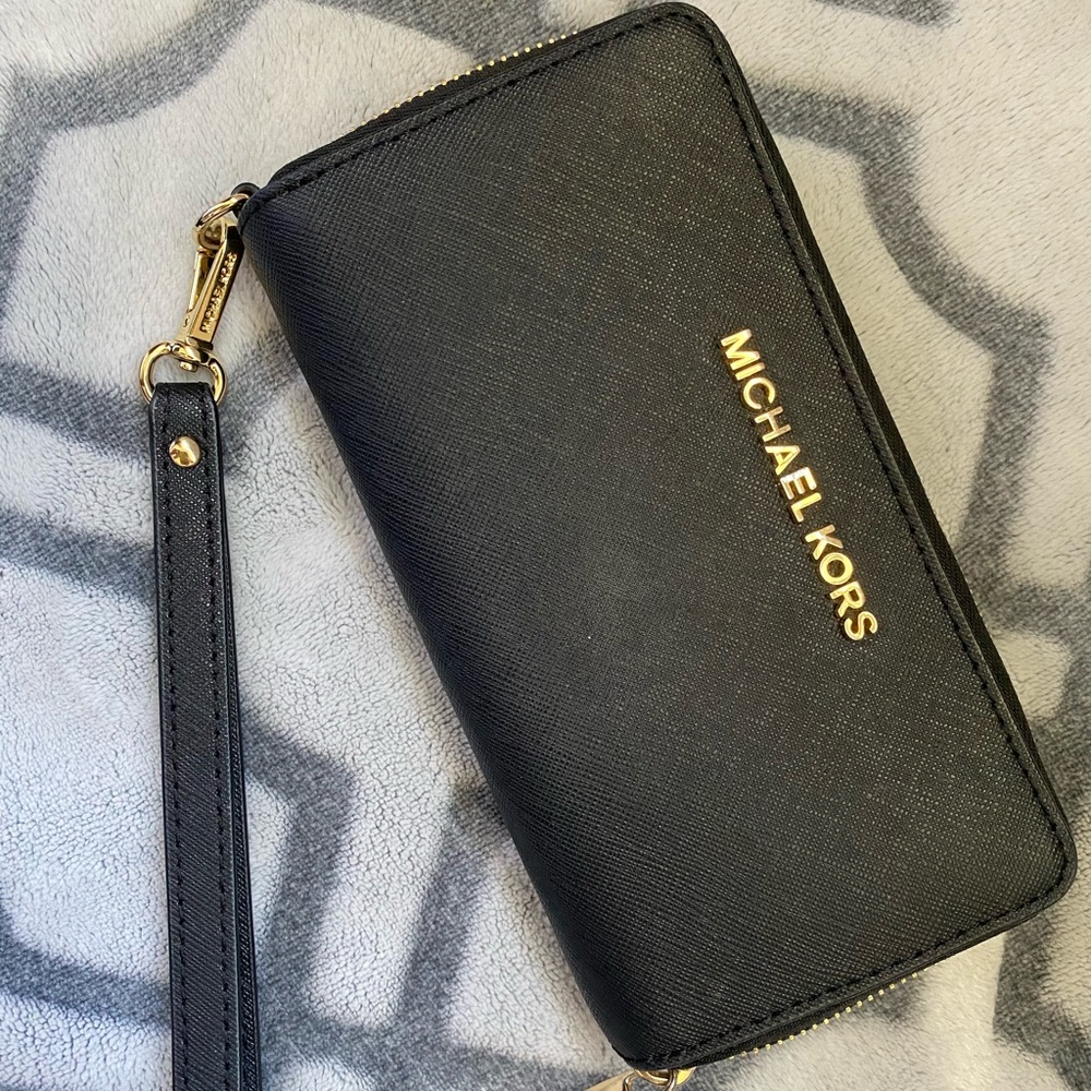 Michael Kors wallet